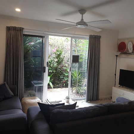 Pet Friendly & Spacious Two Bedroom Guest Unit Caloundra Exteriér fotografie